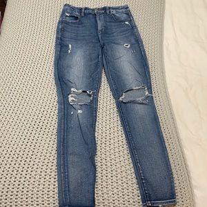 American eagle ripped skinny jeans
